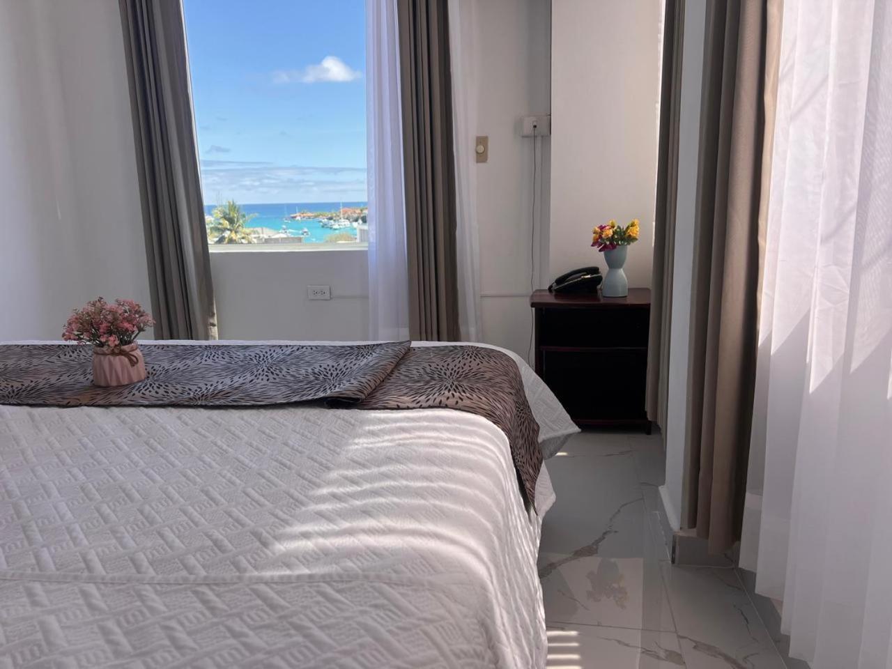 Carliza Hotel